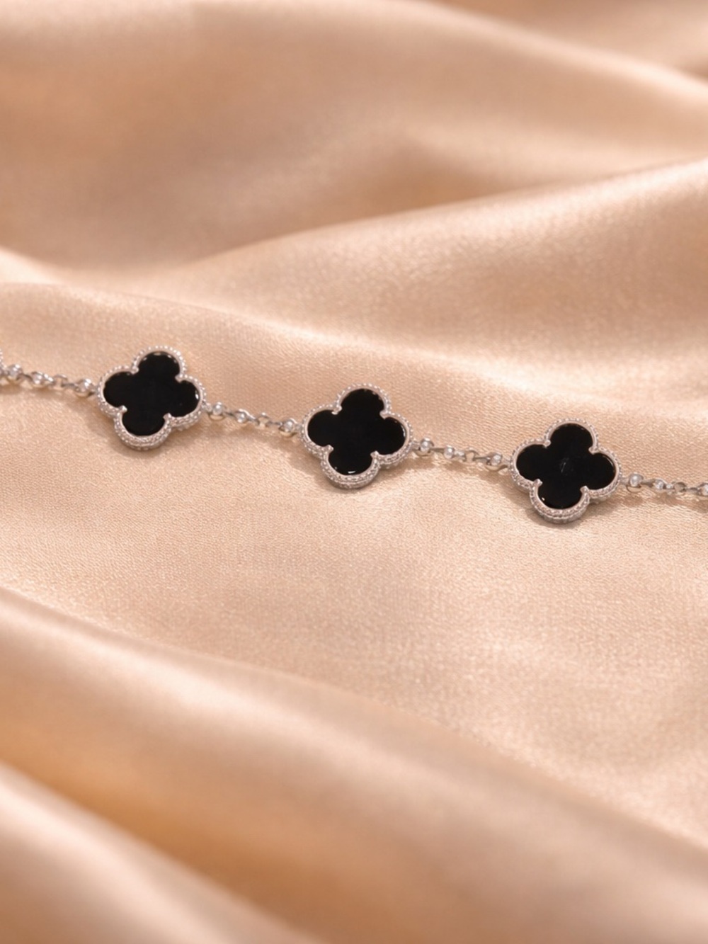 925 Sterling Silver Onyx Clover Bracelet